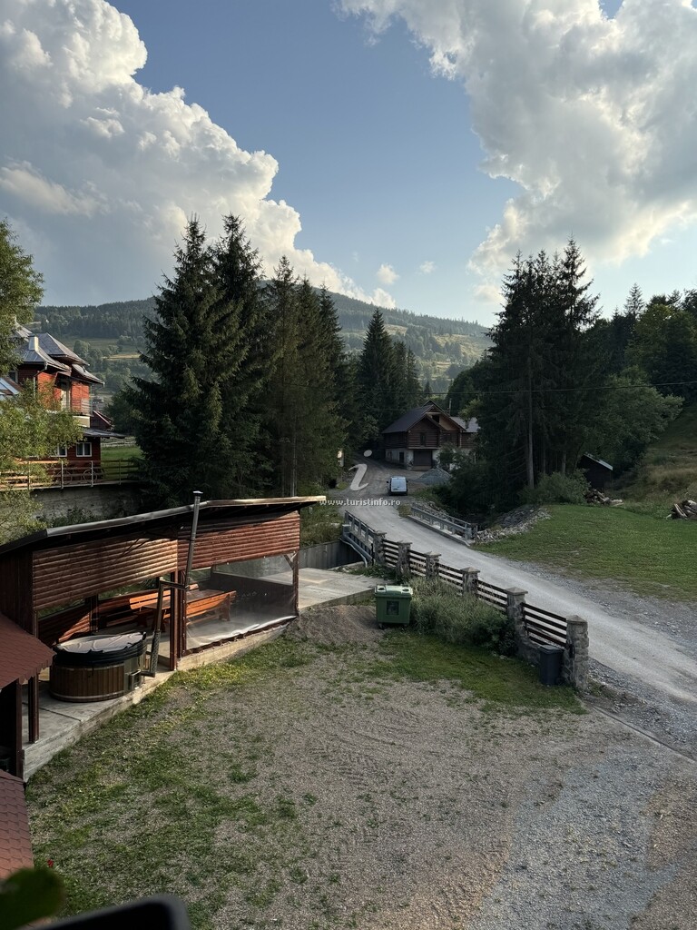 Pensiunea Valea Galbenei