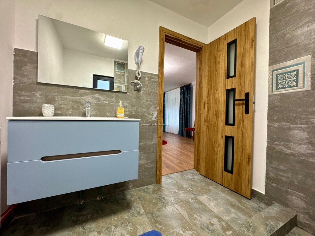 Camere de închiriat Casa Petruța