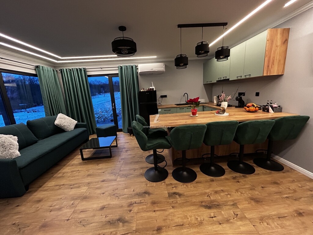 Cabana EMC Hill