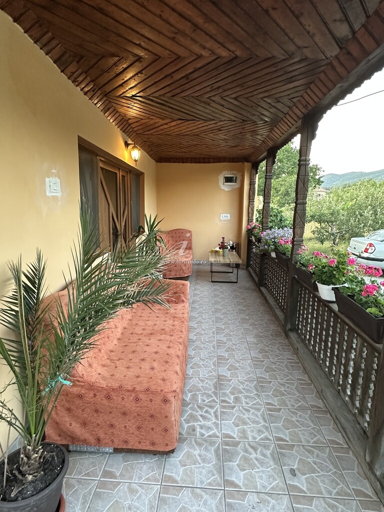 Casa Mărul Auriu