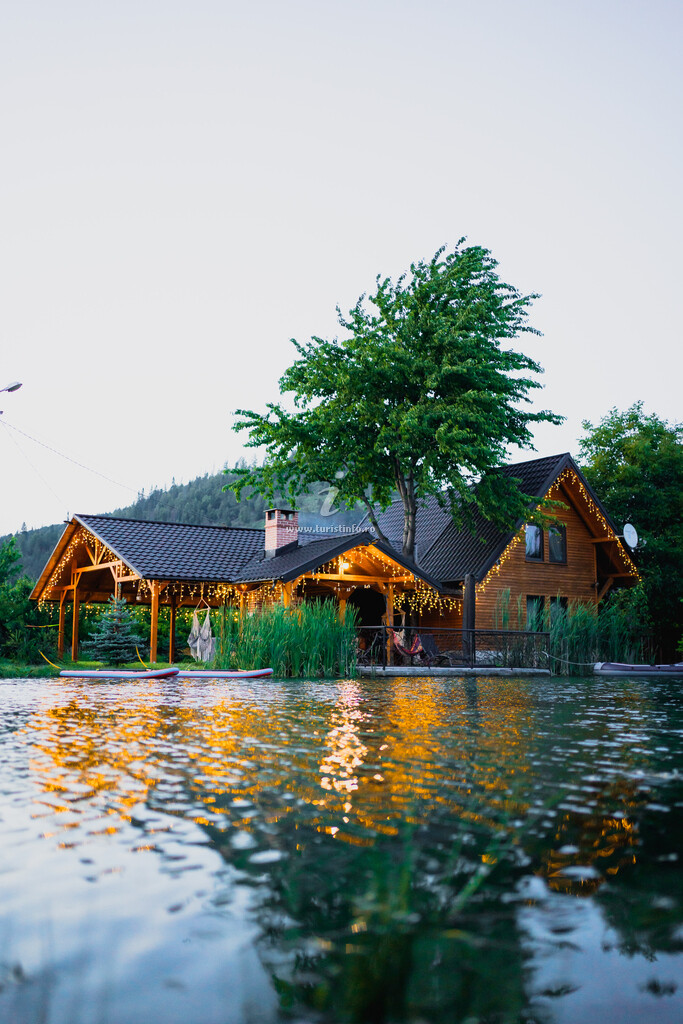 Cabana Moonlake Chalet