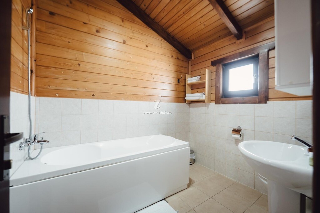 Camere de închiriat Casa Borșa