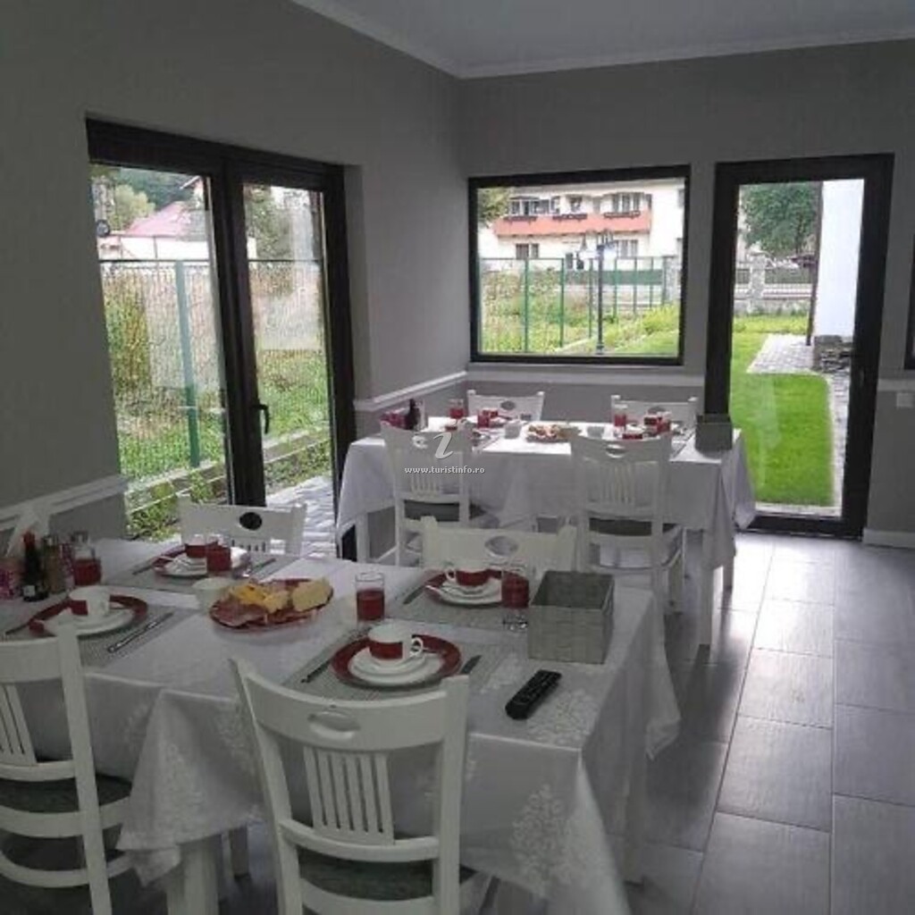 Camere de închiriat White Wood Chalet