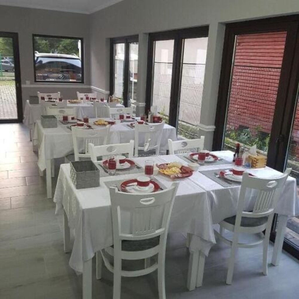 Camere de închiriat White Wood Chalet