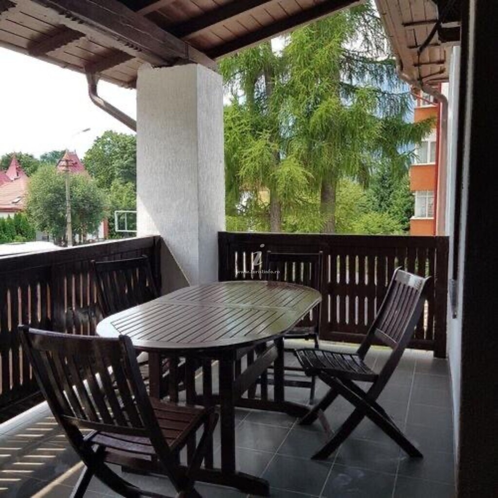 Camere de închiriat White Wood Chalet
