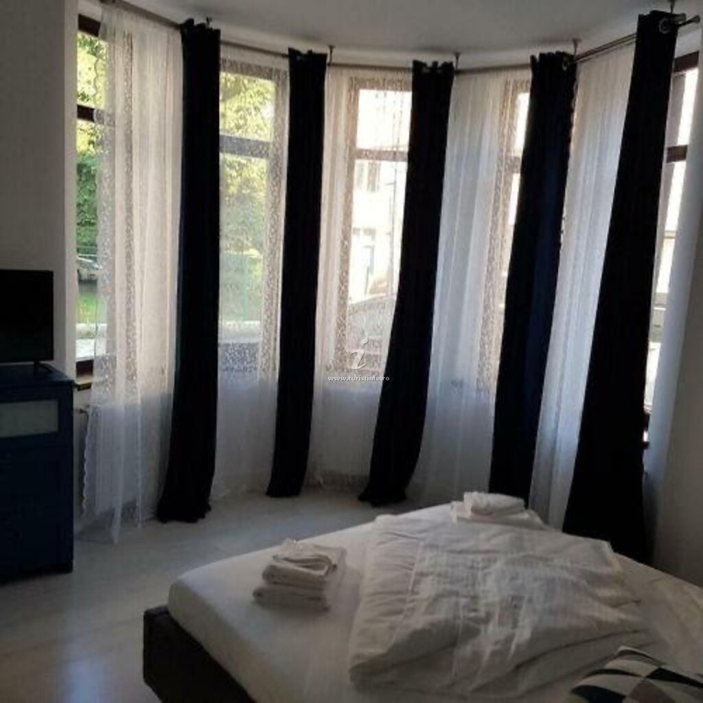 Camere de închiriat White Wood Chalet