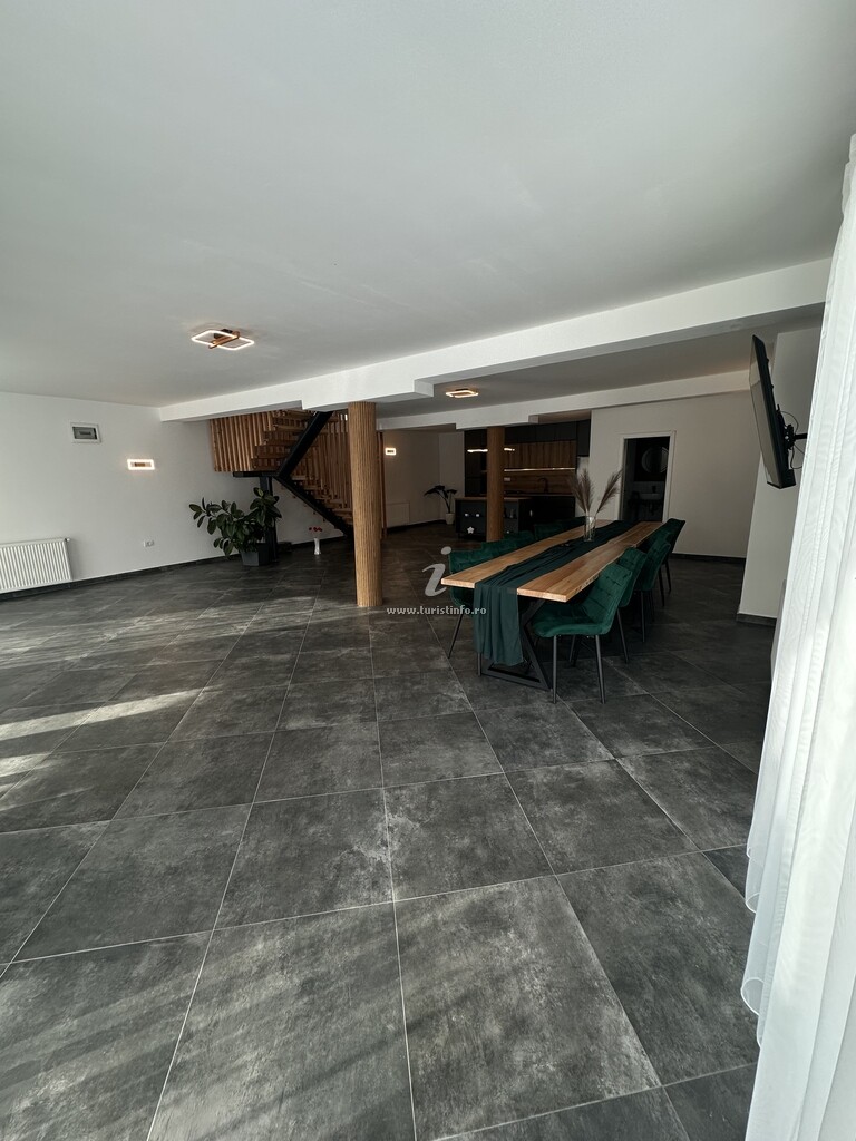 Pensiunea Forest House