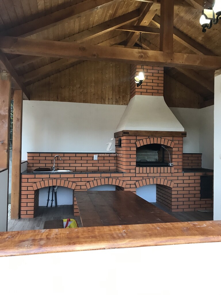Pensiunea Carmen House
