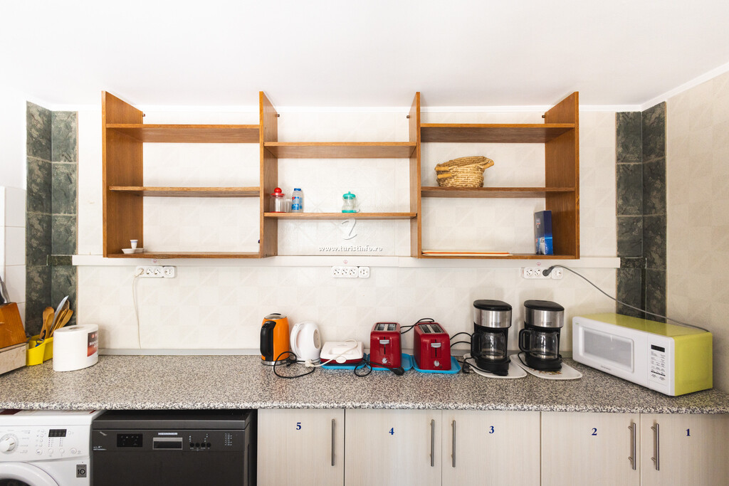 Camere de închiriat Paflora