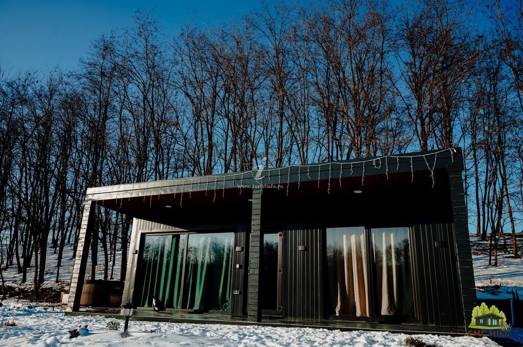Cabana EMC Hill