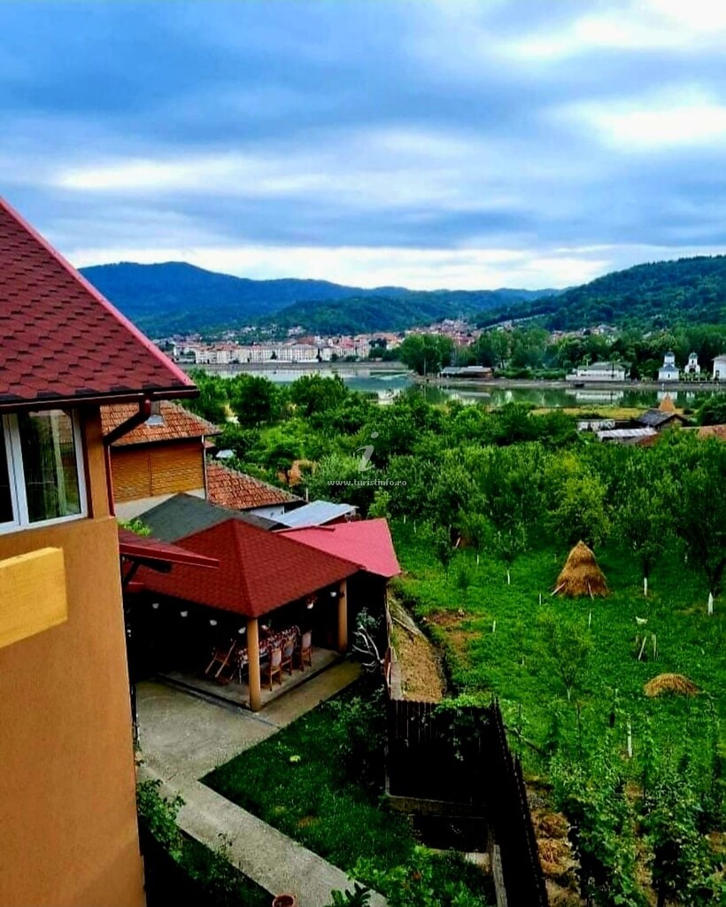 Vila Ostrov Căciulata
