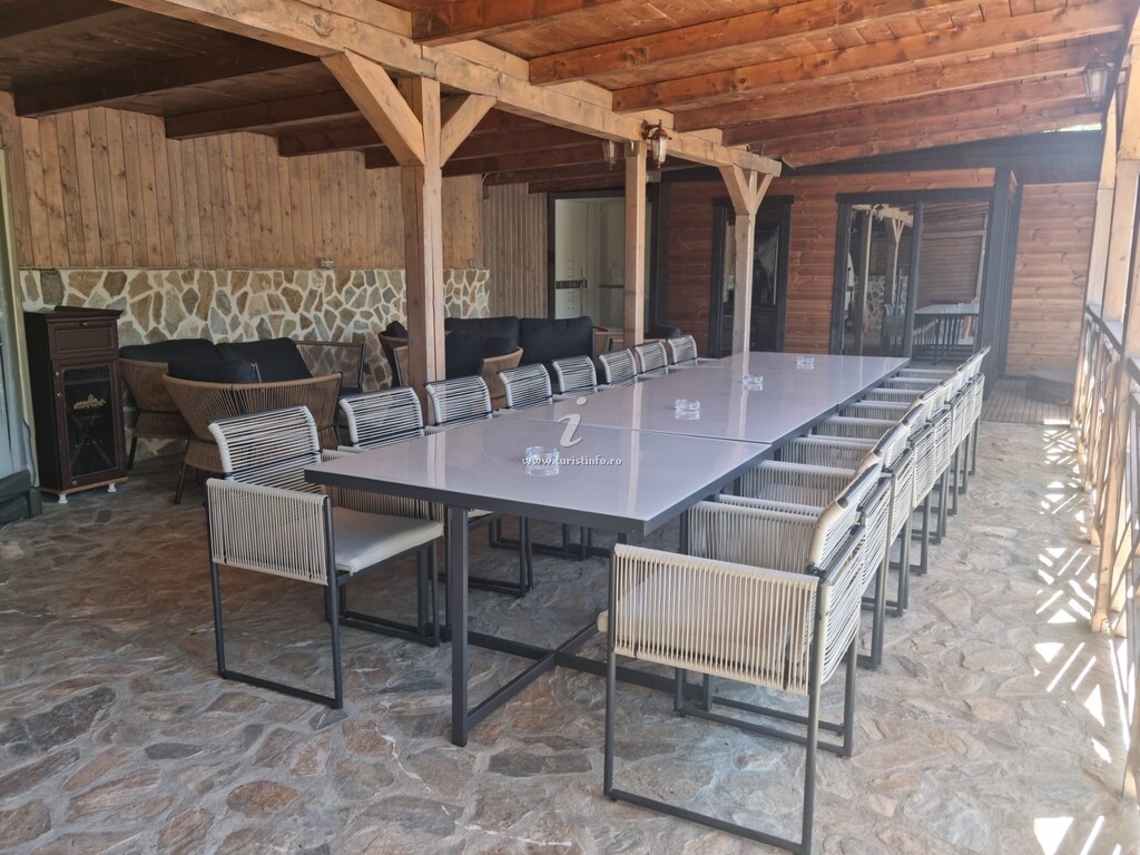 Pensiunea The River Chalet