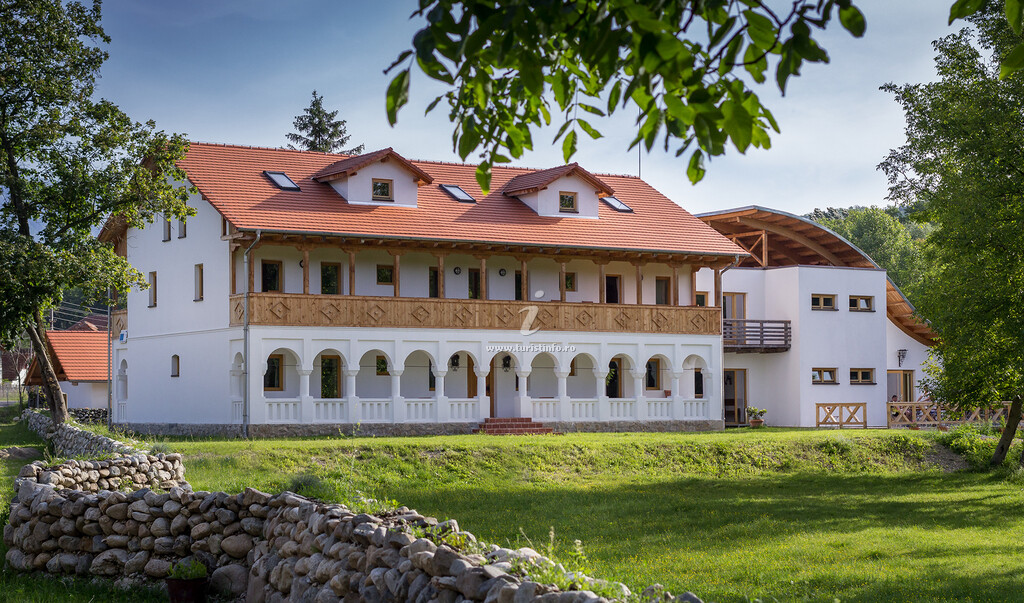 Pensiunea Hanul Vatra