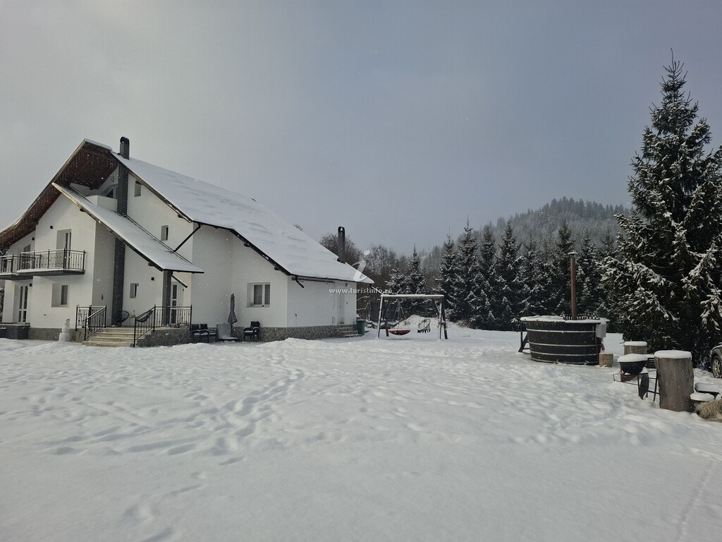 Camere de închiriat Casa Laura