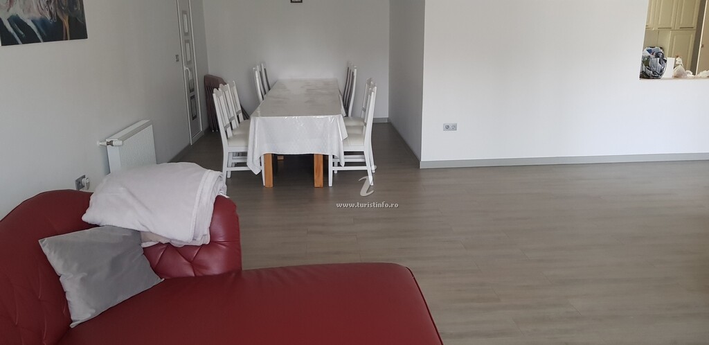 Camere de închiriat Casa Laura