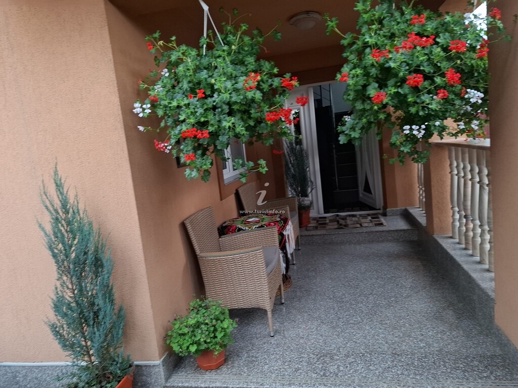 Pensiunea Crina