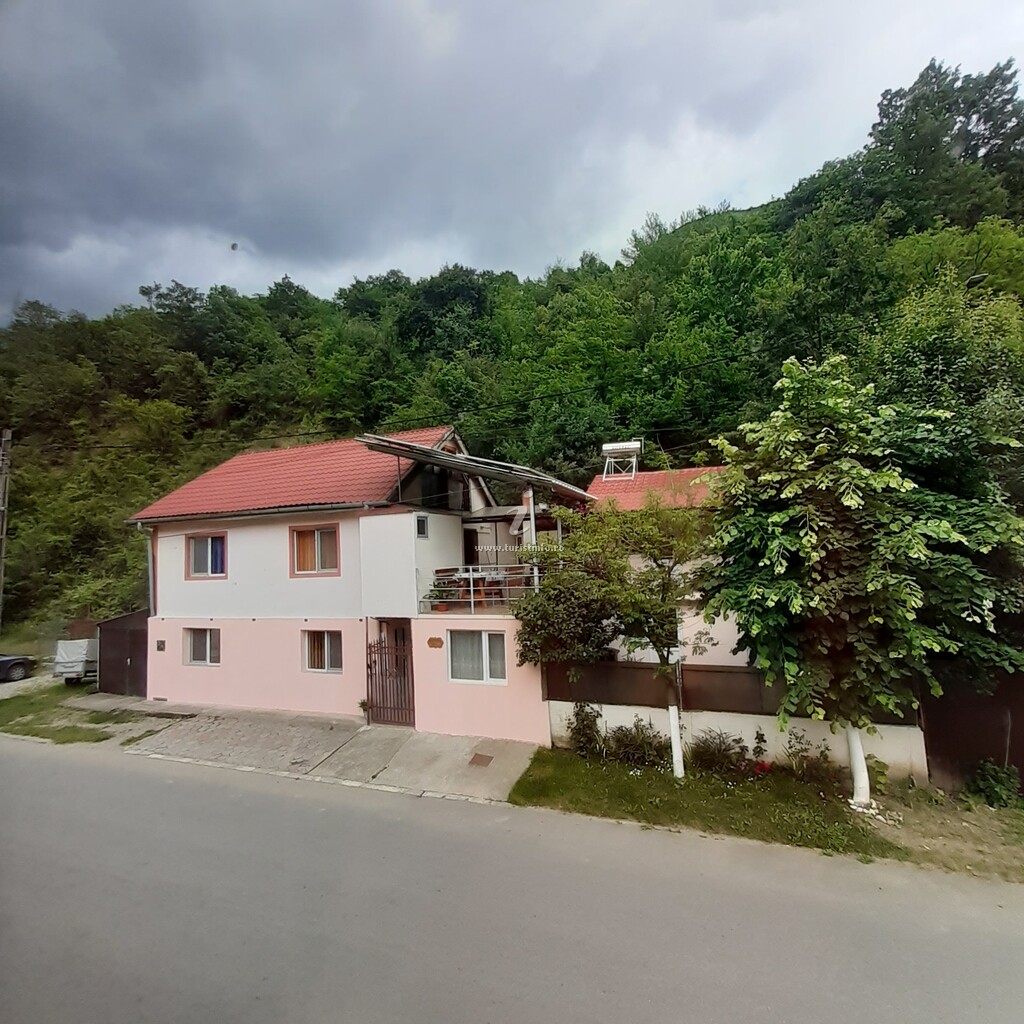 Casa Iza