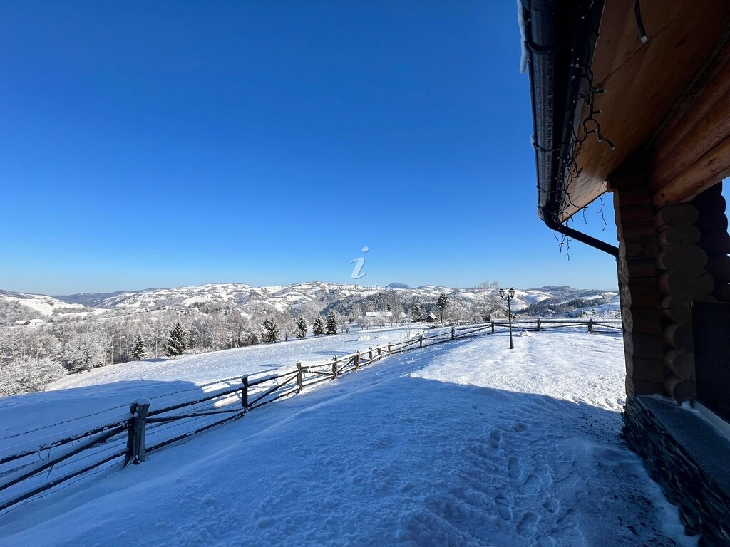 Cabana Amber Hills România