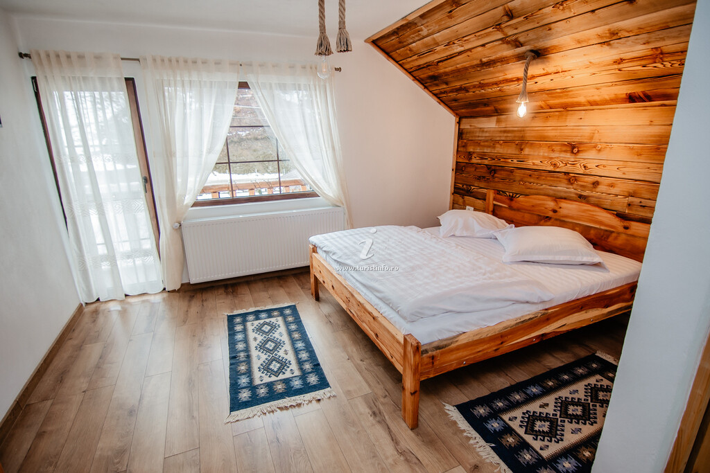 Cabana 3 Brăduți