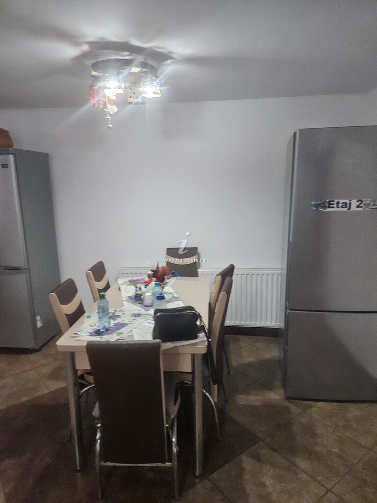 Camere de închiriat Casa Albert