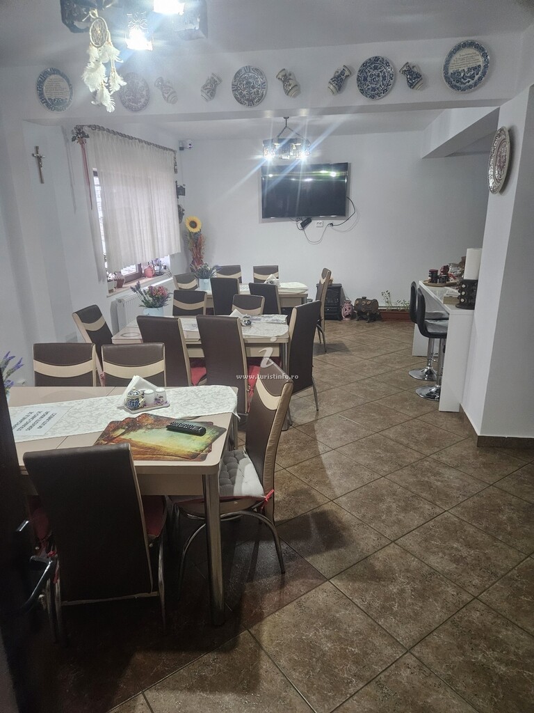 Camere de închiriat Casa Albert