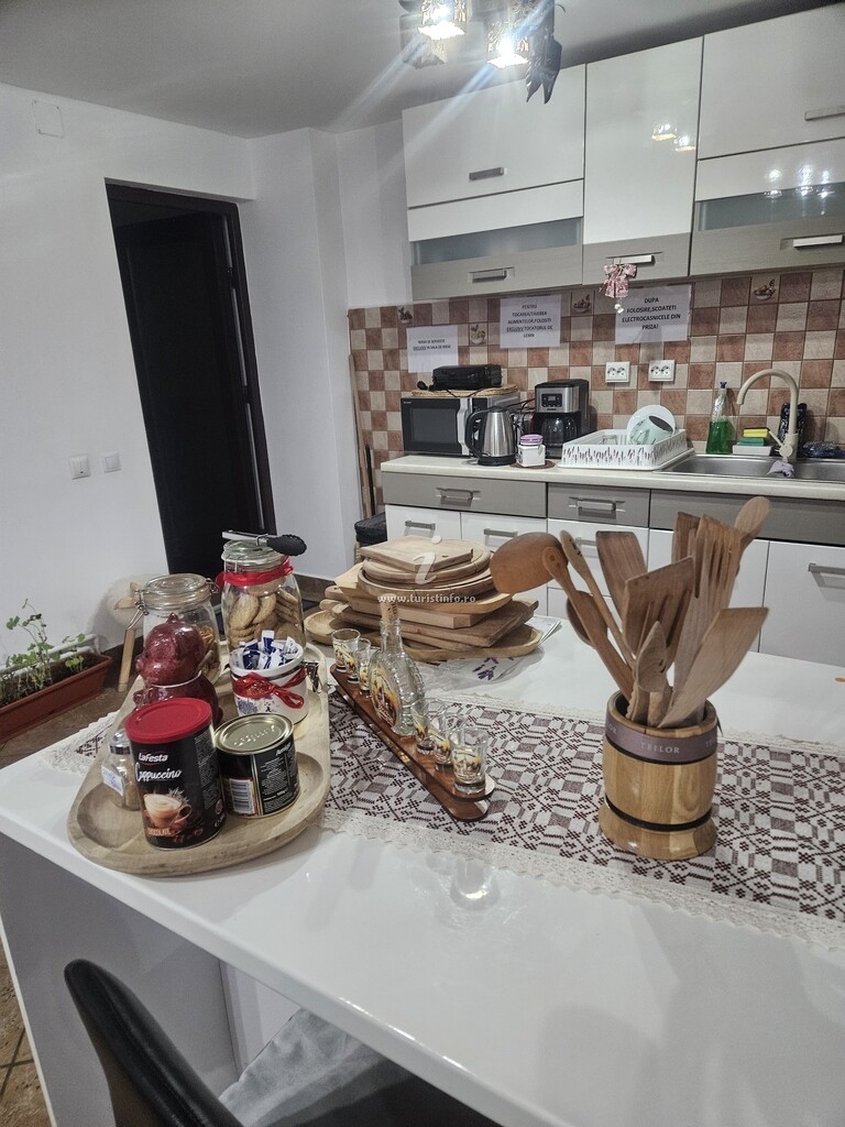 Camere de închiriat Casa Albert