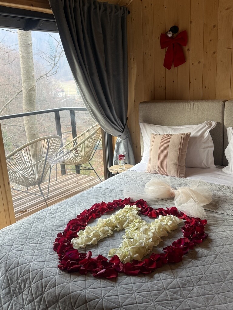 Cabana Leaf Loft Chalet