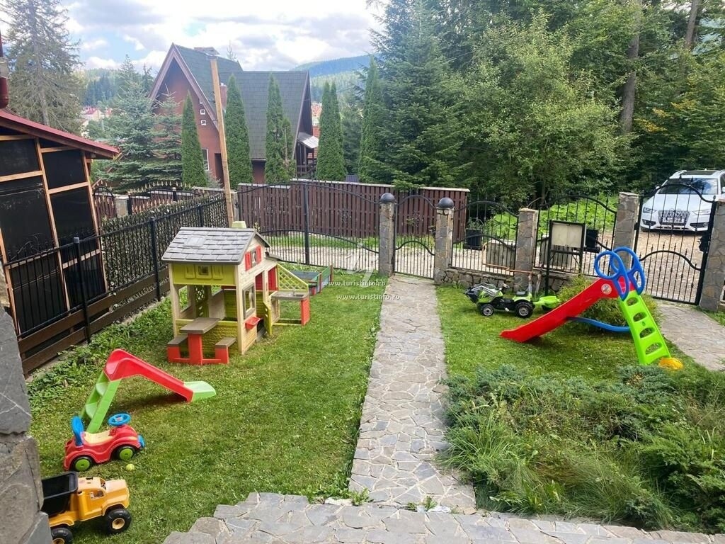 Vila Padurea Regală