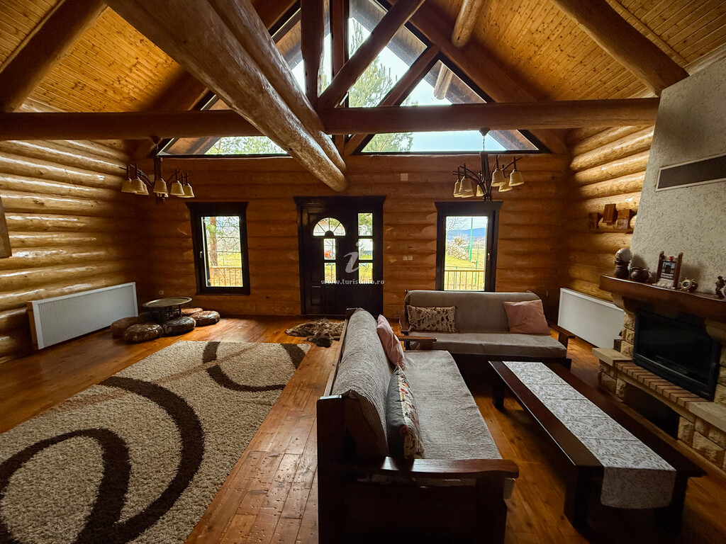 Cabana 33