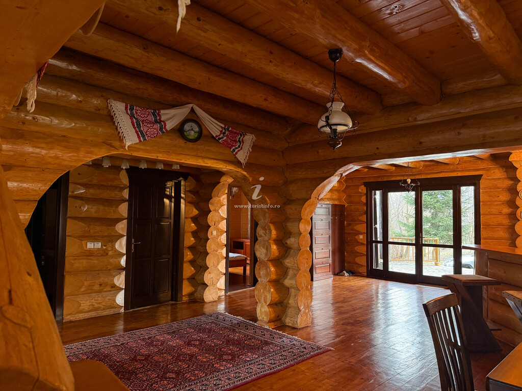 Cabana 33