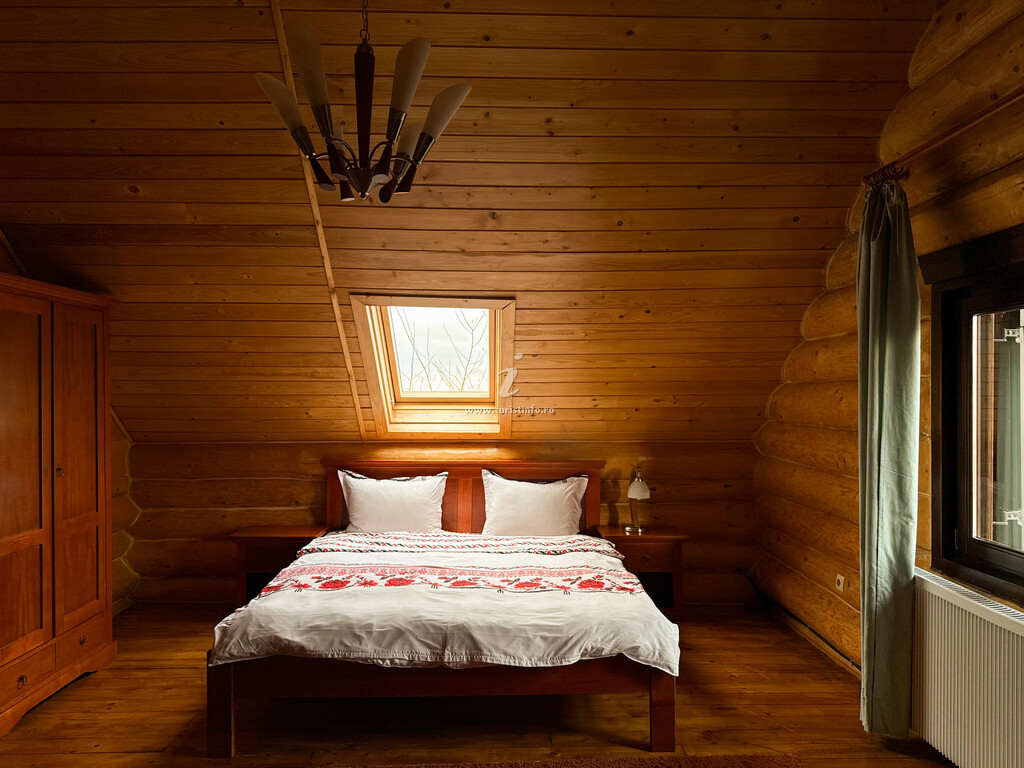 Cabana 33
