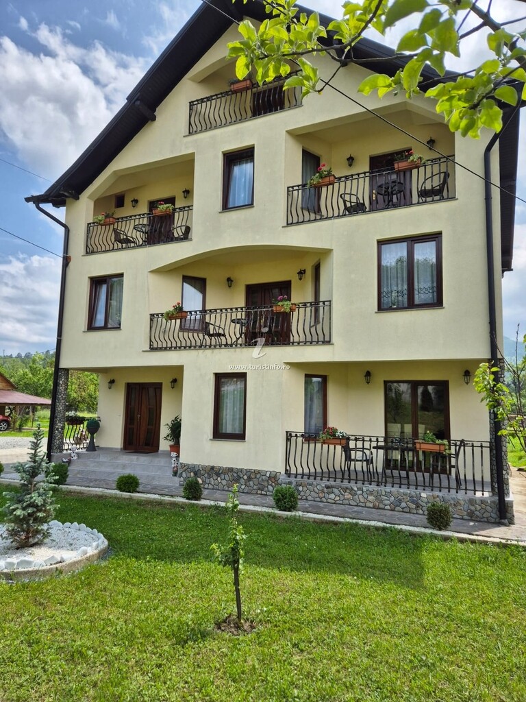 Casa Mary Fluțar