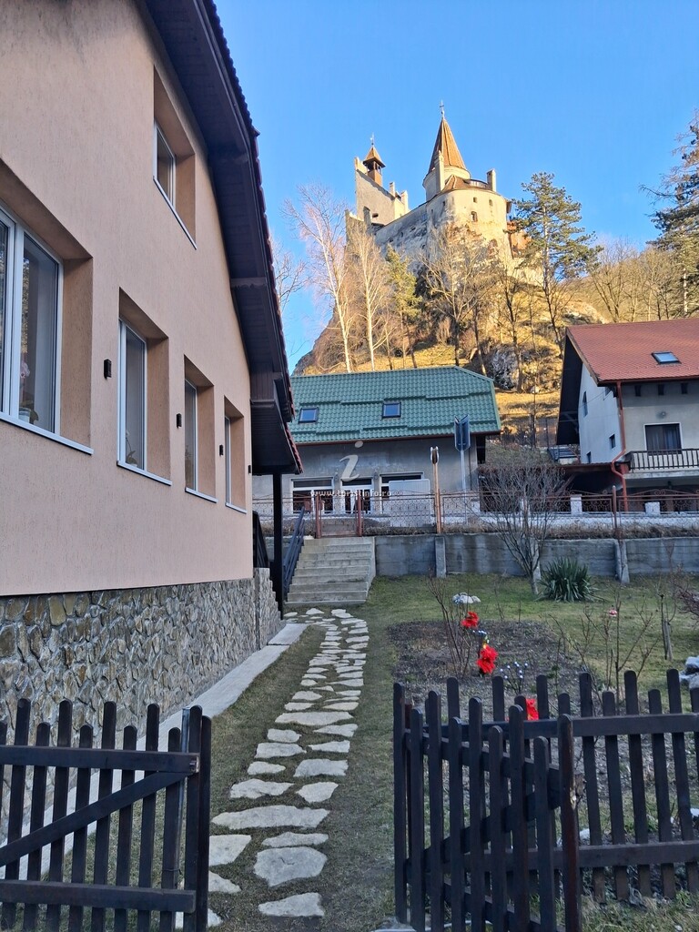Căsuța de langă Castel