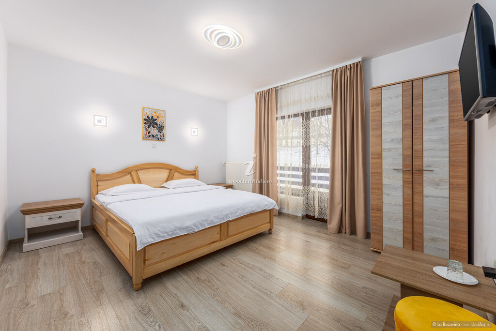 Camere de închiriat La Bucovina