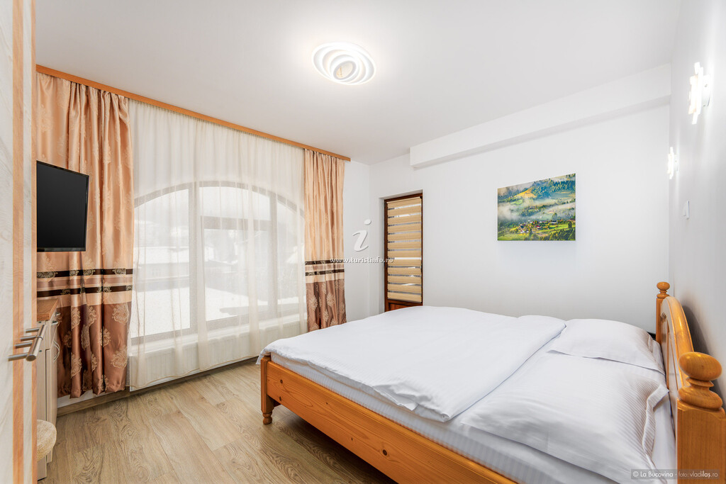 Camere de închiriat La Bucovina