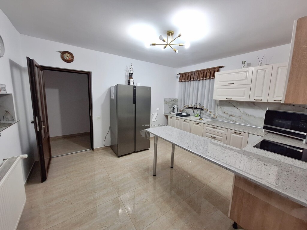 Camere de închiriat La Bucovina