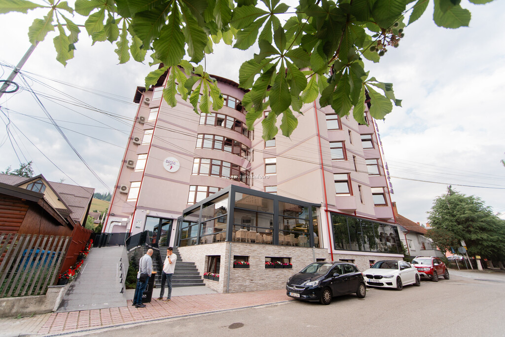 Hotel Dorna