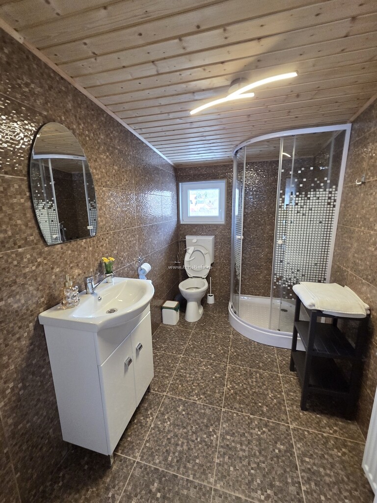 Camere de închiriat Anastasia