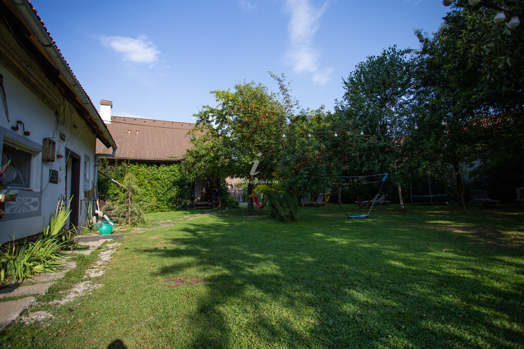 Pensiunea Casa Moşului