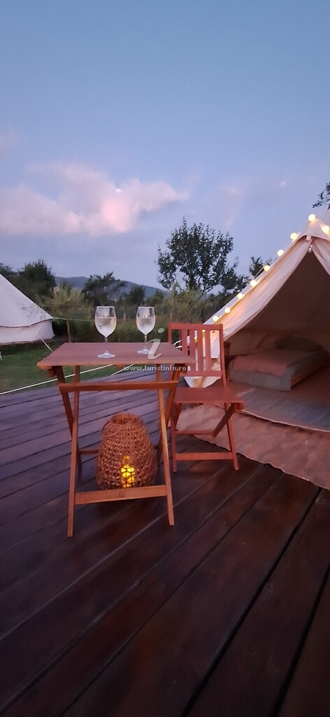 Glamping Arca Rafting Camp