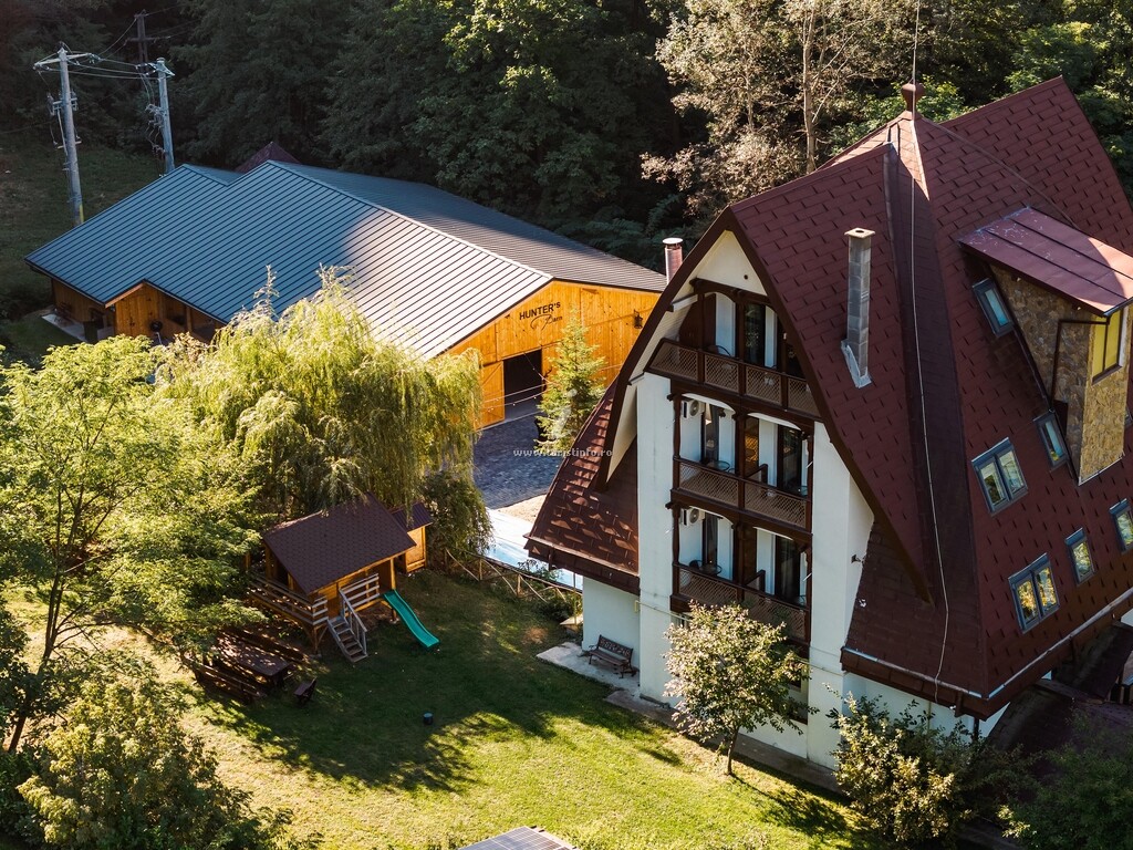 Pensiunea Casa Vânătorilor
