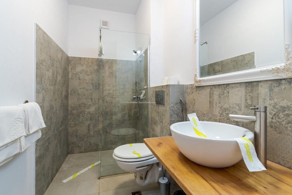Pensiunea Casa Vânătorilor