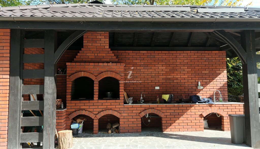 Vila Bujorul Oltului