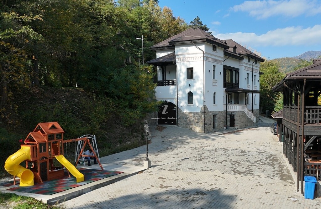 Vila Bujorul Oltului