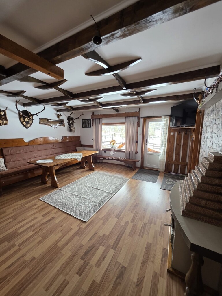 Cabana Casa Cu Veveriţe