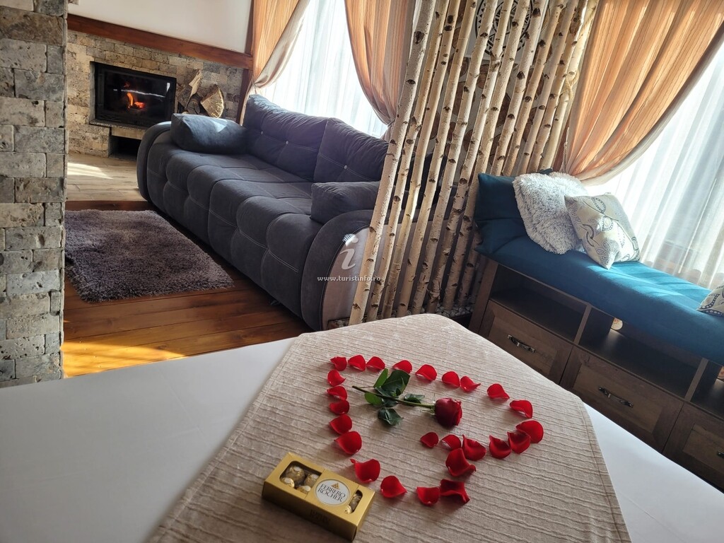 Căsuța Velvet House
