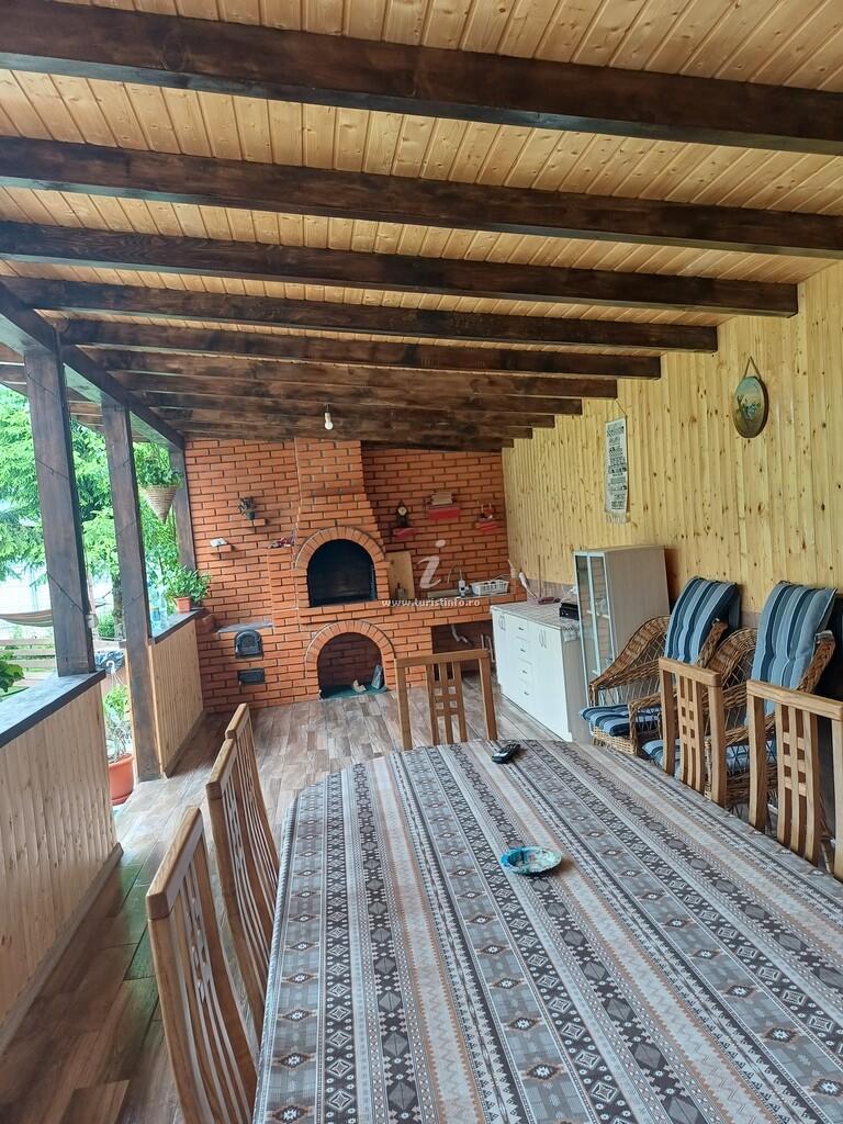 Casa de lângă Lac