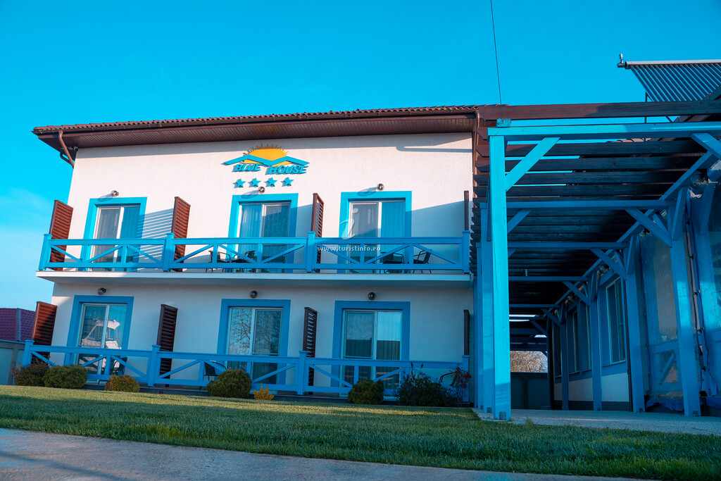Pensiunea Blue House
