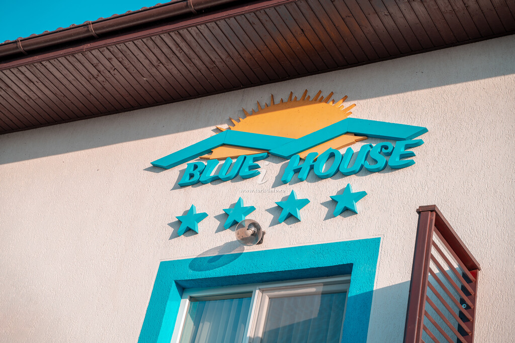 Pensiunea Blue House