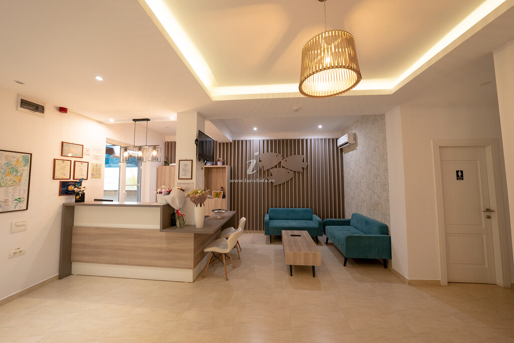 Pensiunea Blue House